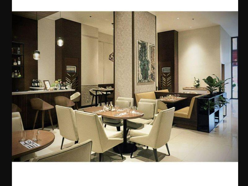 Summit Hotel Greenhills Quezon City Exterior photo